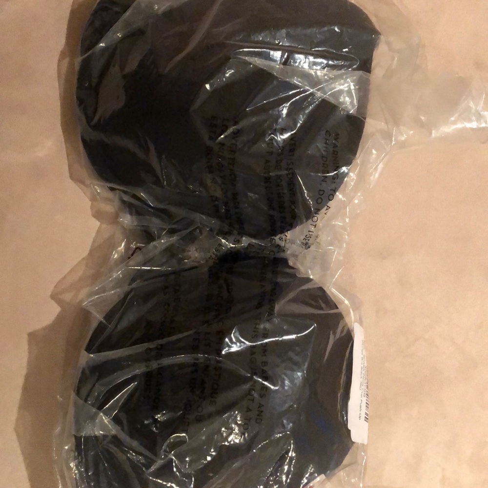 Spanx Pillow Cup Push-Up Plunge Bra 36D